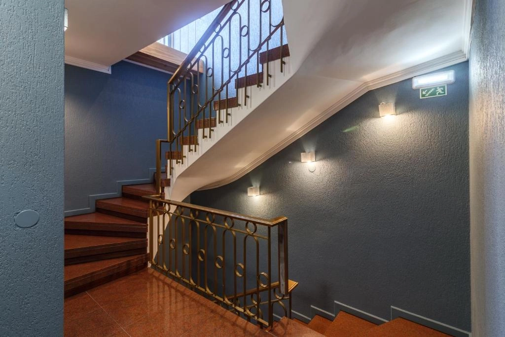 Lindo Vale Guest House interior stairway